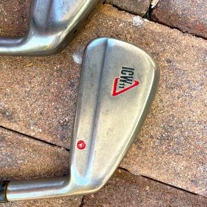 Taylormade ICW11 iron set 6 pc in right handed 
Steel shafts